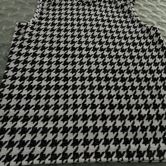 Women’s top - Picture 3 of 3